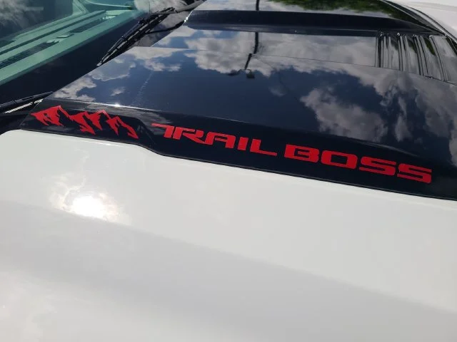 Used 2023 SUMMIT WHITE Chevrolet LT Trail Boss image 31