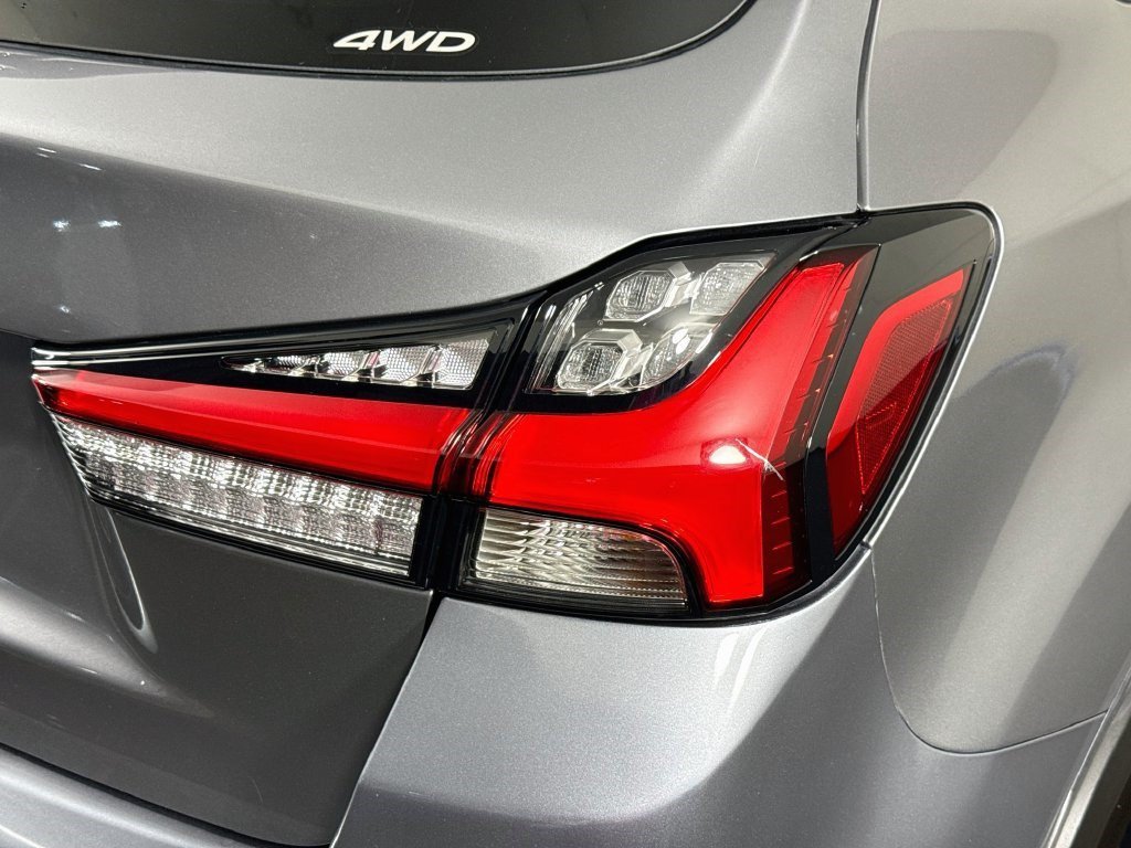 Used 2026 Alloy Silver Metallic Mitsubishi ES image 29