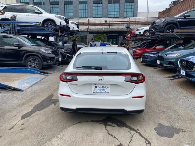 Used 2024  Honda LX image 5