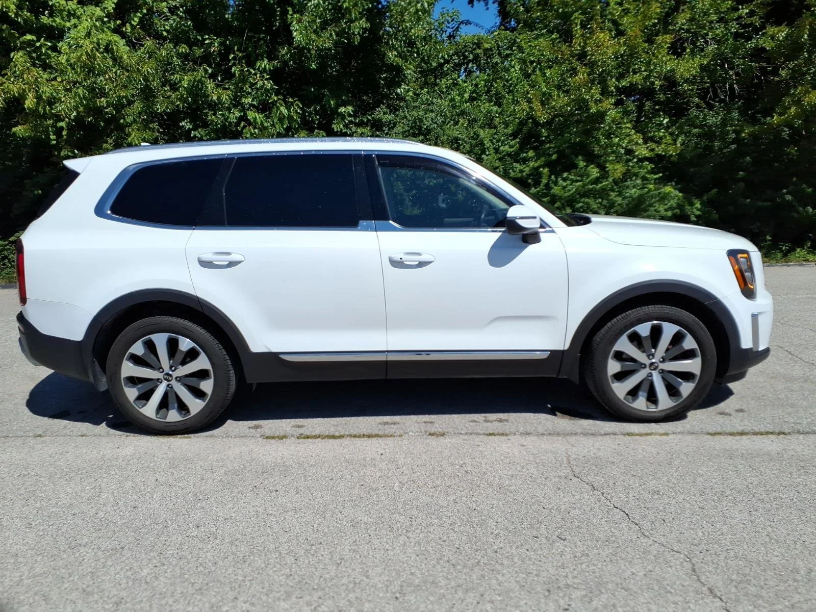 Used 2021 Glacial White Pearl Kia EX image 32