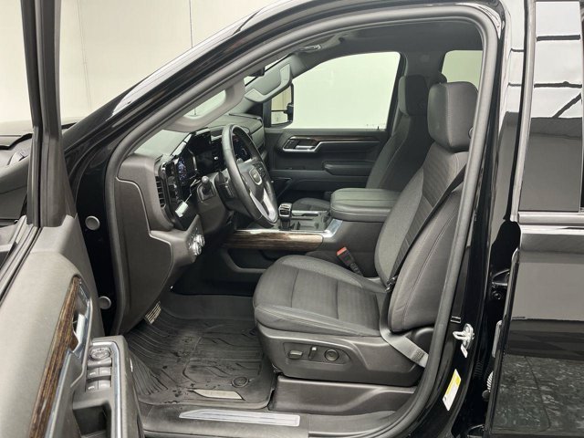 Used 2024 Onyx Black GMC Elevation image 3