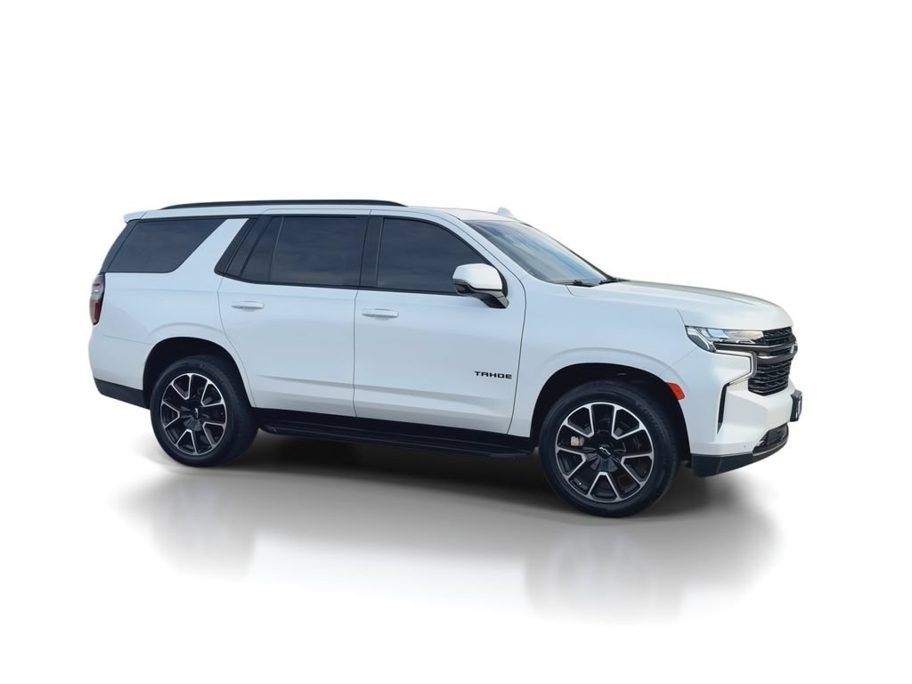 Used 2021 IRIDESCENT PEARL TRICOAT Chevrolet RST image 2