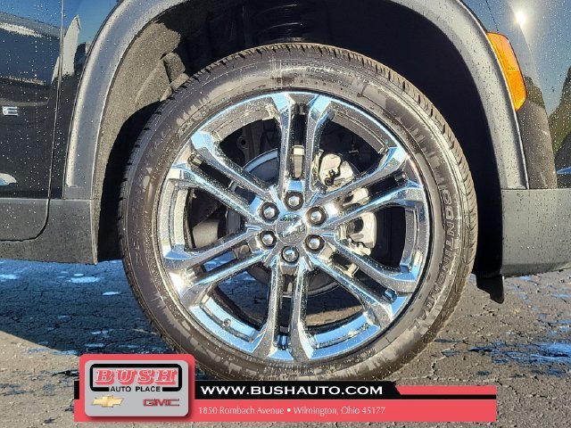 New 2027 Mosaic Black Metallic Chevrolet LT image 5