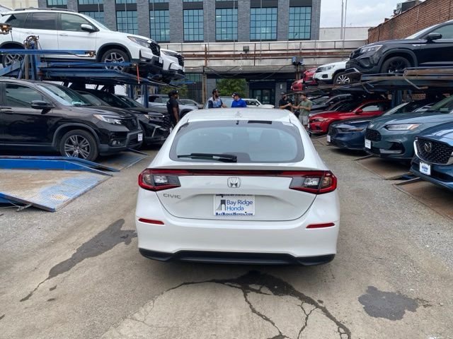 Used 2024  Honda LX image 5