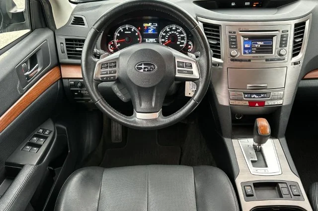 Used 2014 Gray Subaru 2.5i image 17