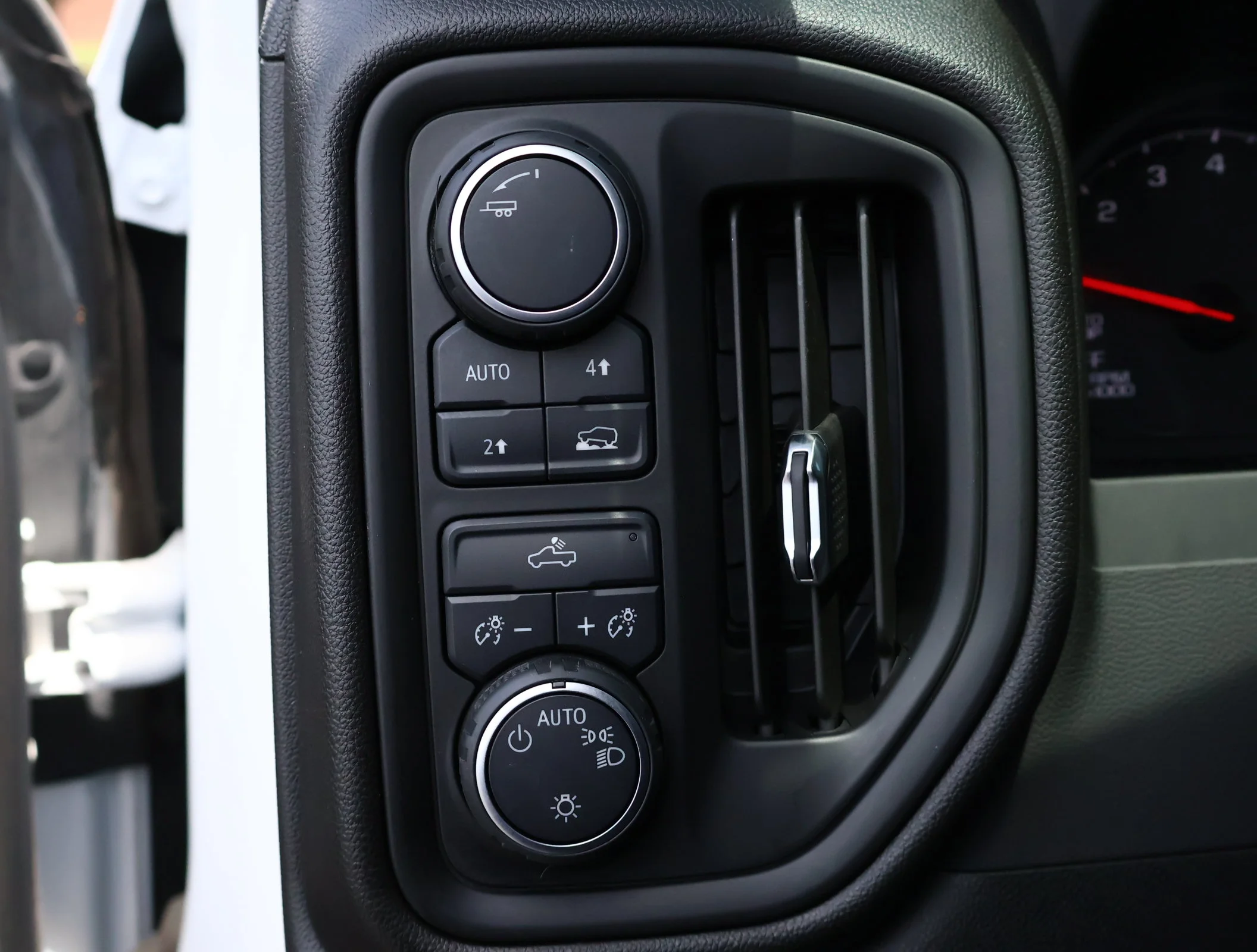 Used 2025 Summit White Chevrolet Custom image 12