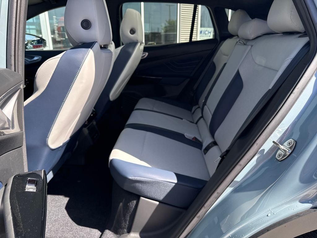 New 2026 Arctic Blue Metallic Volkswagen Pro S image 27