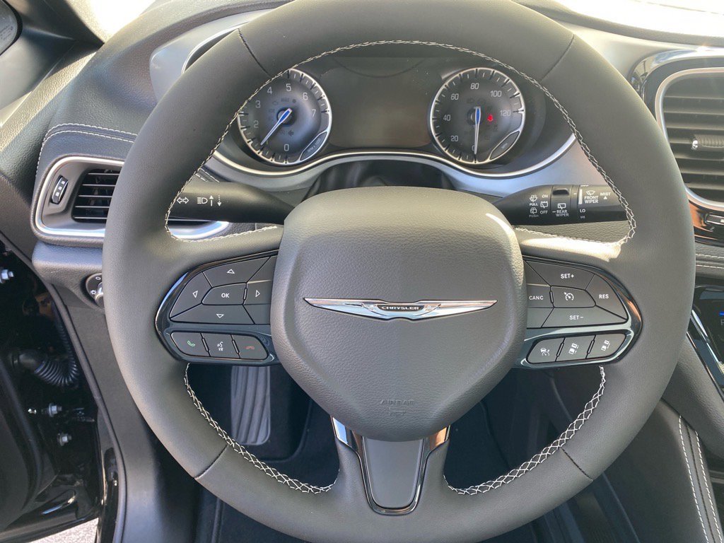 2026 Chrysler Pacifica Limited - Photo 6