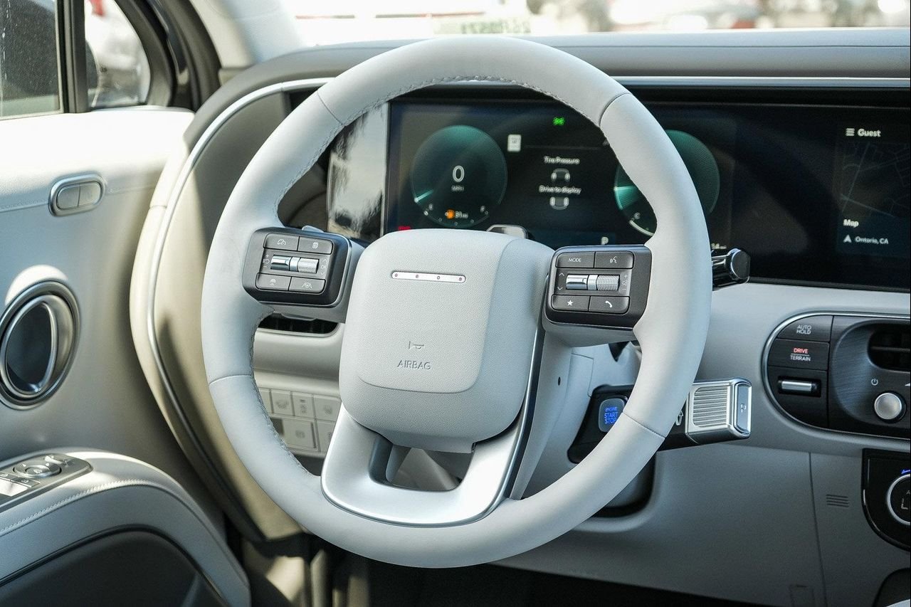 New 2026 Black Hyundai SEL Premium image 44