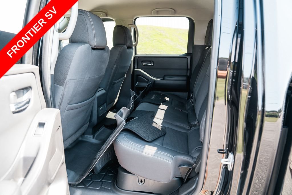 Used 2022 Super Black Nissan SV image 26
