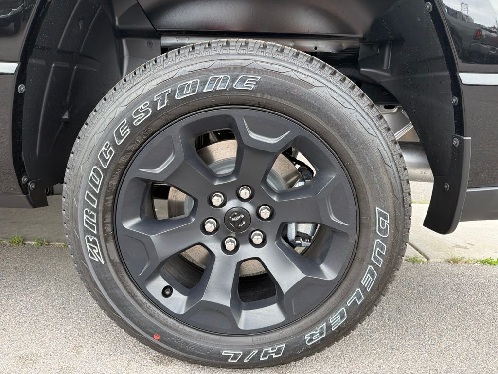 New 2026 Diamond Black Crystal Pearl-Coat Exterior Paint RAM Express image 48