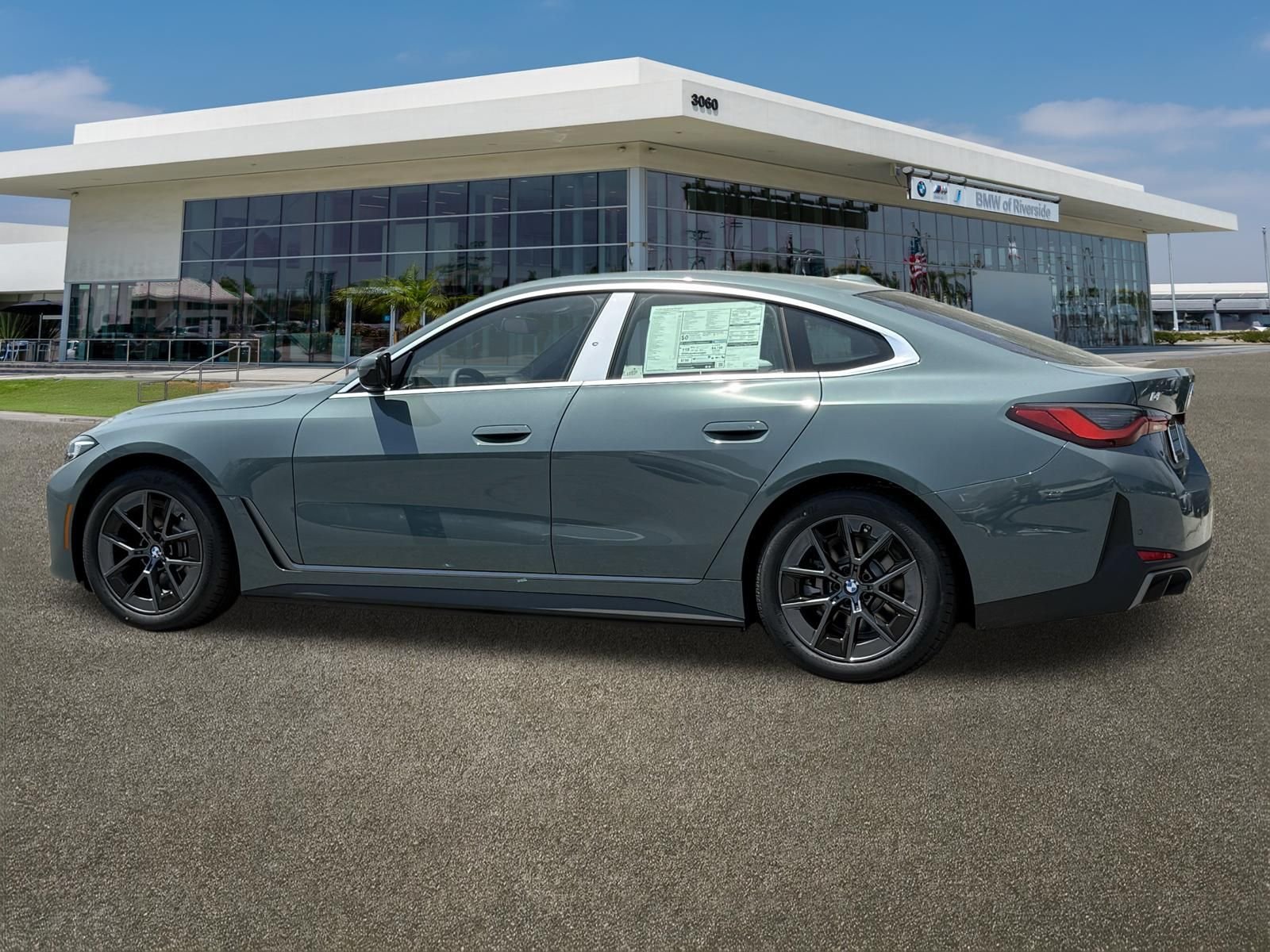 New 2026 Cape York Green Metallic BMW eDrive40 image 7