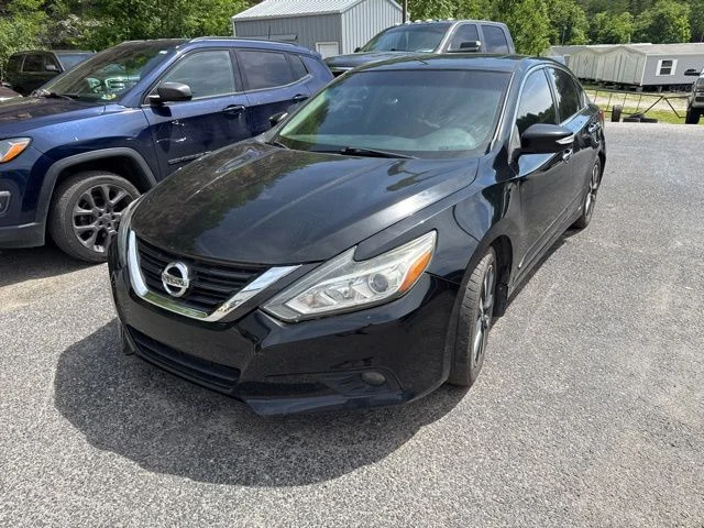 Used 2016 Black Nissan 2.5 SV image 5