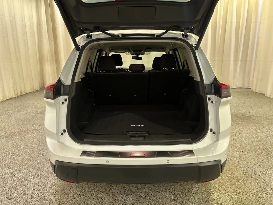 2026 Nissan Rogue SV - Photo 16
