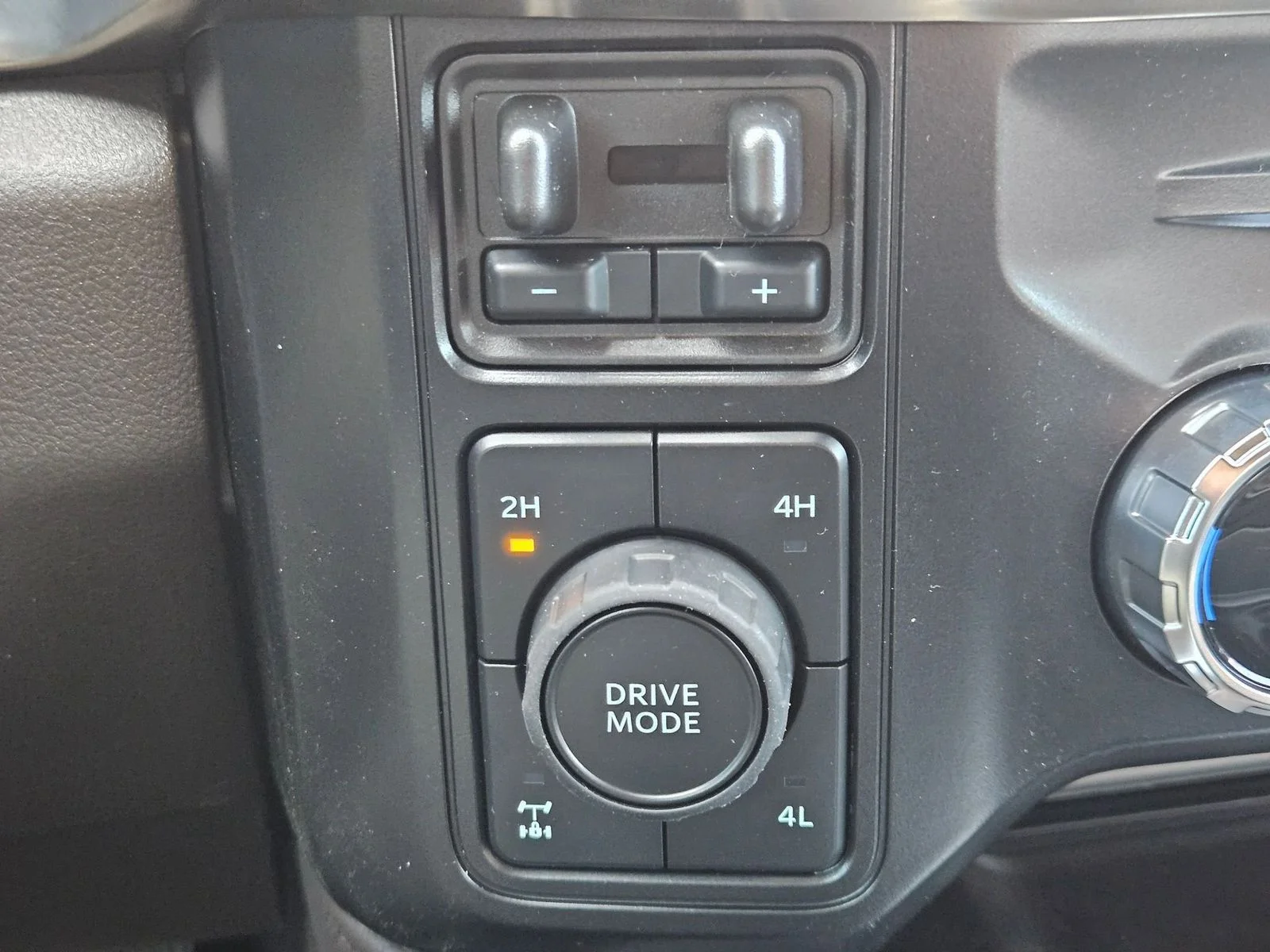 New 2026 Agate Black Metallic Ford F-350® King Ranch® image 20