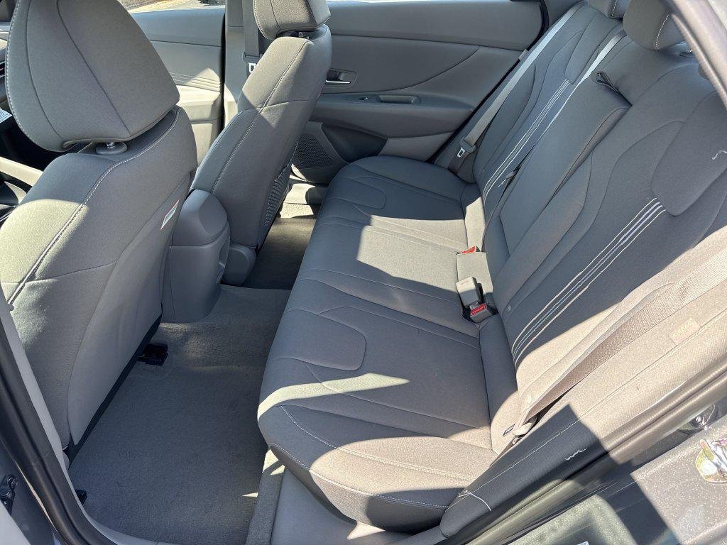 New 2025 Gray Hyundai SEL Convenience image 20