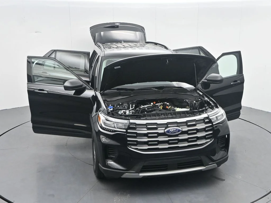 New 2026 Agate Black Metallic Ford Active image 48