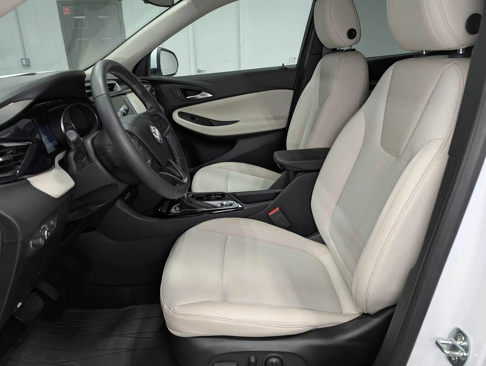 Used 2023 Summit White Buick Preferred image 4