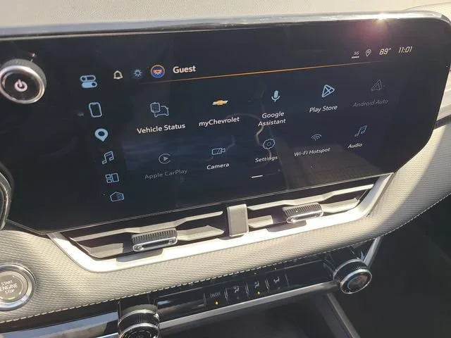 New 2027 Summit White Chevrolet LT image 29
