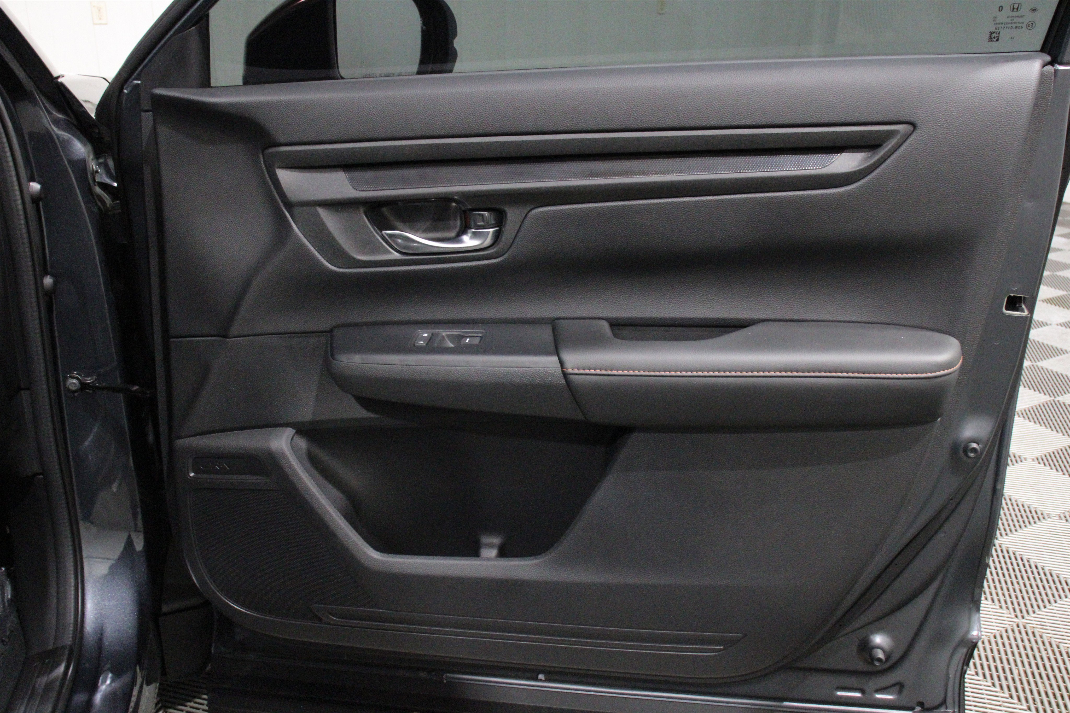 Used 2025 Urban Gray Pearl Honda Sport image 28