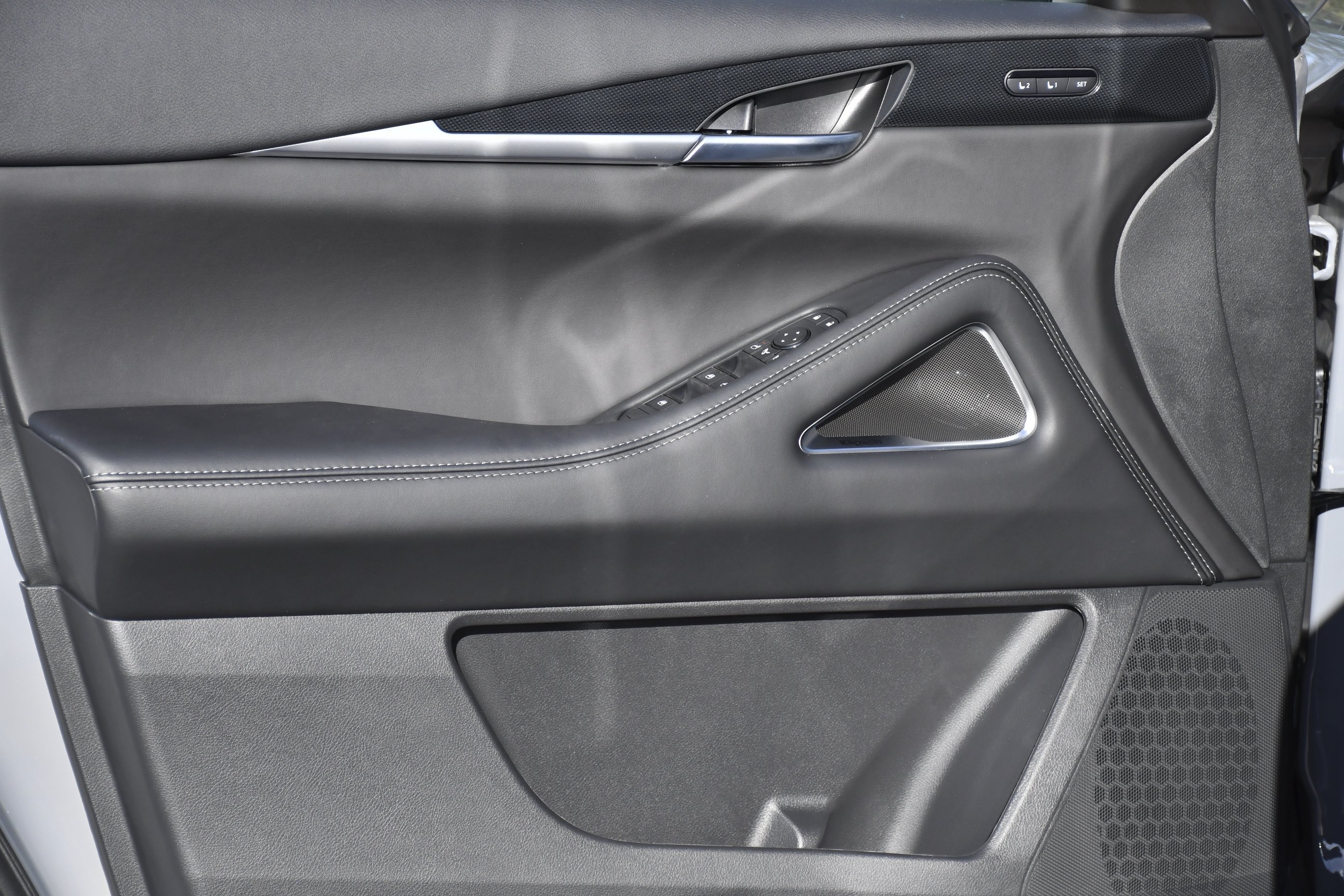 New 2027 HARBOR GRAY INFINITI Sport AWD image 25