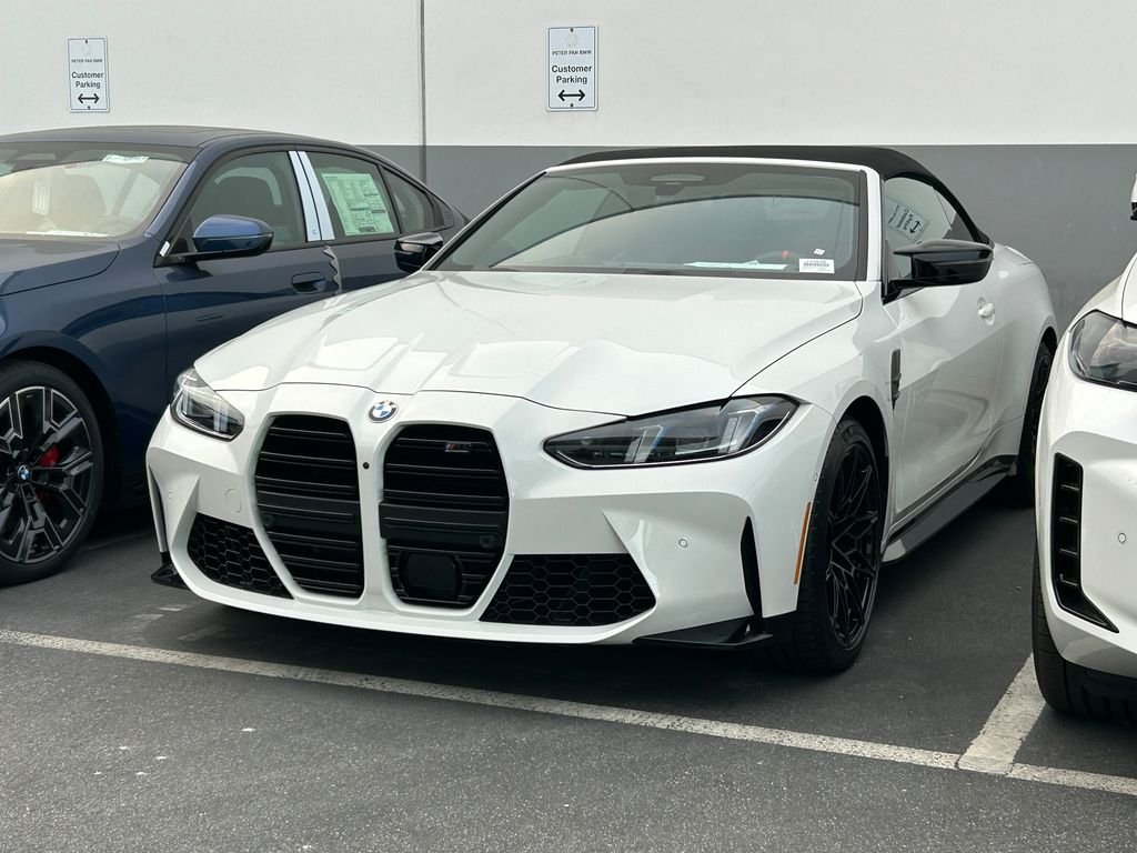 New 2027 Alpine White BMW Competition image 2