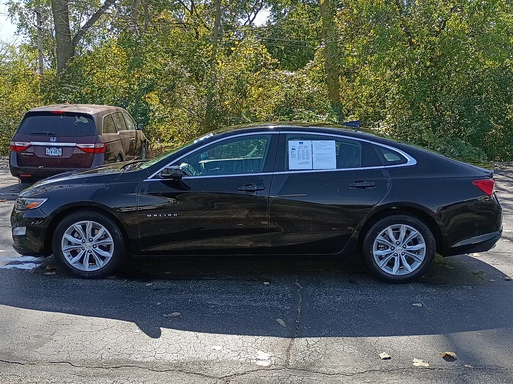 2025 Chevrolet Malibu LT, photo 6 of 12