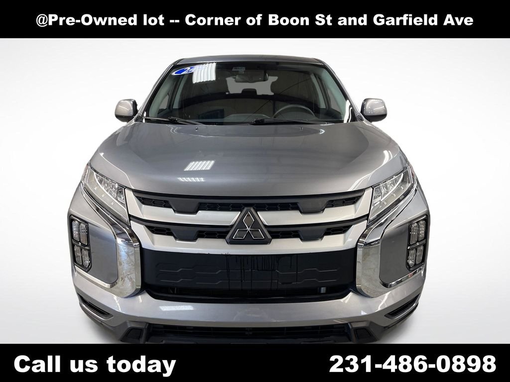Used 2024  Mitsubishi  image 11