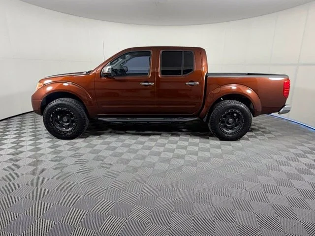 Used 2016 Brown Nissan SV image 80