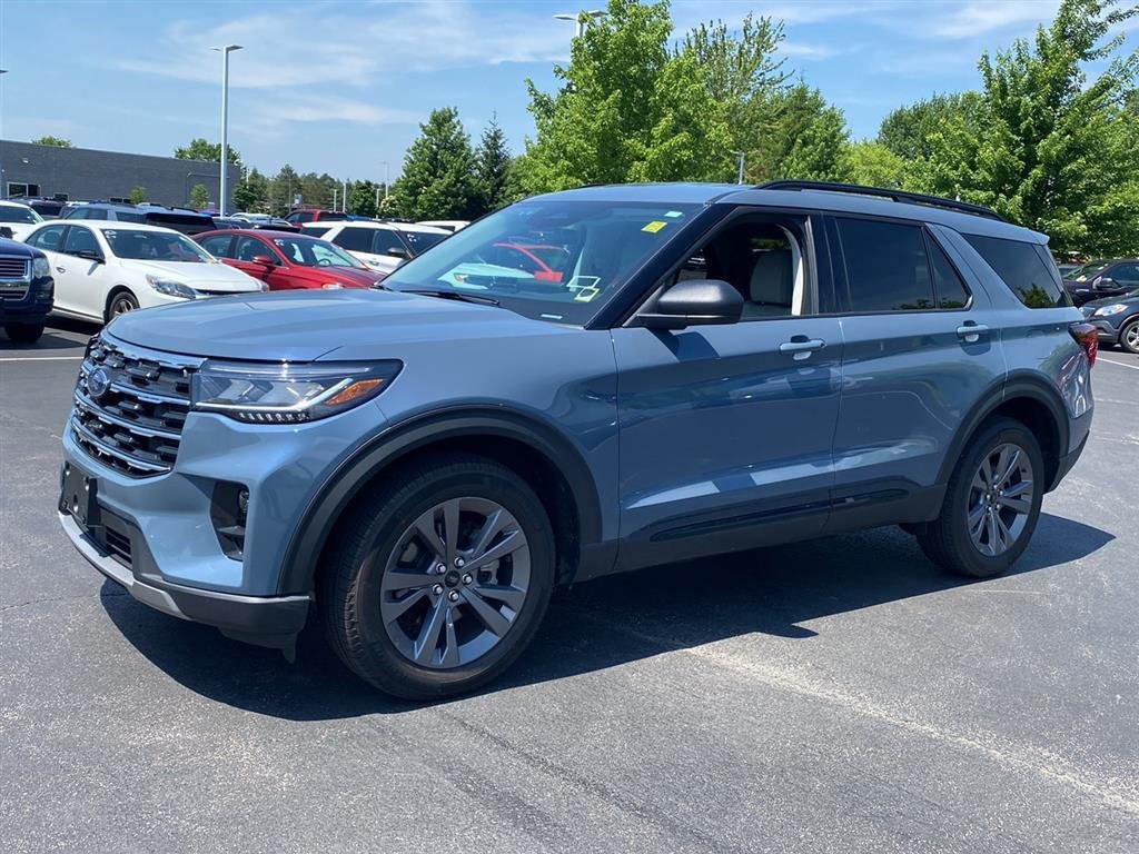 Used 2026 Vapor Blue Ford Active w/200A Pkg image 7