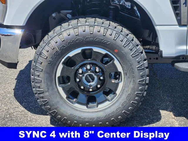 New 2026 Oxford White Ford F-250® XLT image 10
