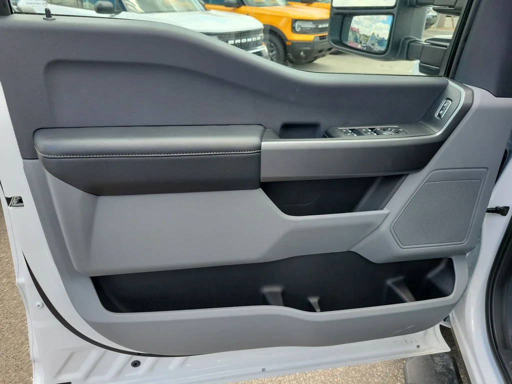 New 2026 Oxford White Ford F-350® XL image 14