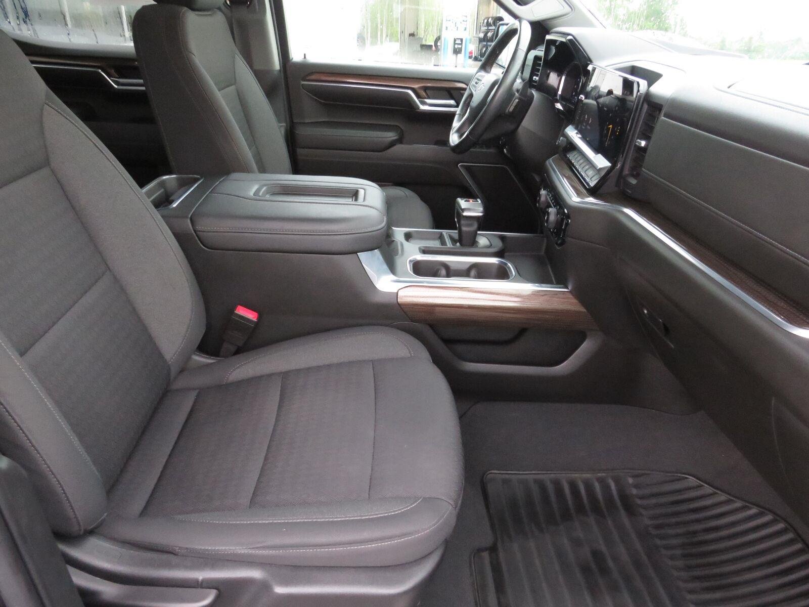 Used 2022 Dark Ash Metallic Chevrolet RST image 19