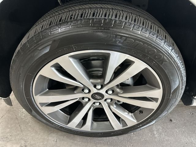 Certified Used 2020 White Metallic Ford Platinum image 23