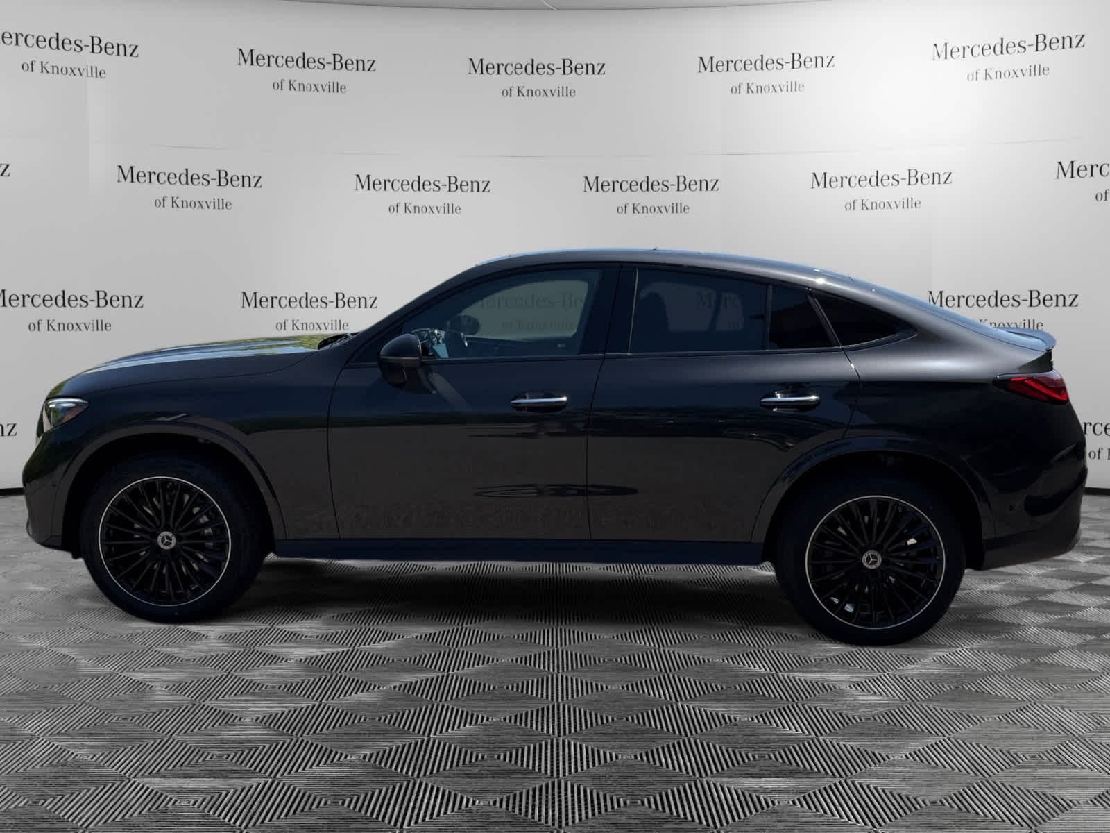 New 2026 Graphite Grey Metallic Mercedes-Benz GLC 300 image 2