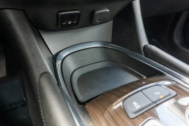 Used 2018 White Chevrolet Premier image 33