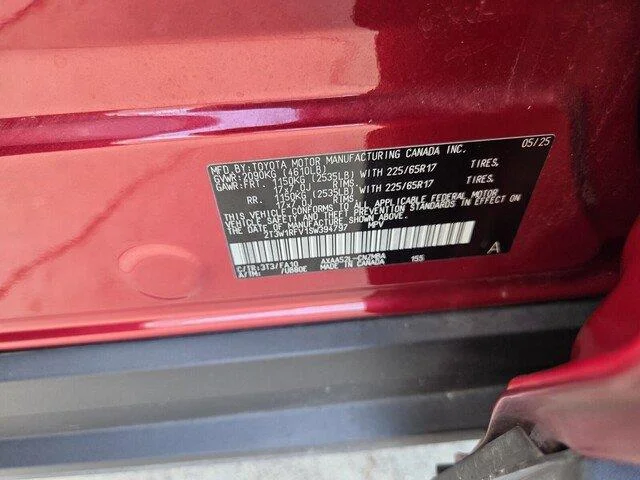 Used 2025 Ruby Flare Pearl Toyota XLE image 33