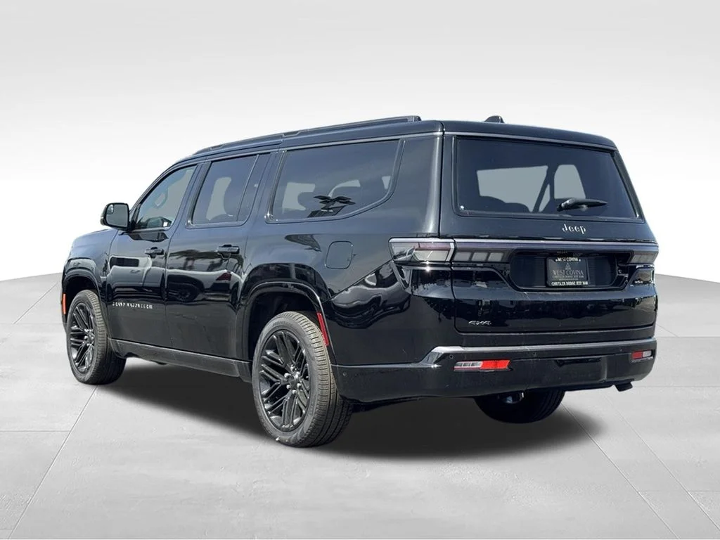 New 2026 High Gloss Black Exterior Paint Jeep Limited Reserve image 8
