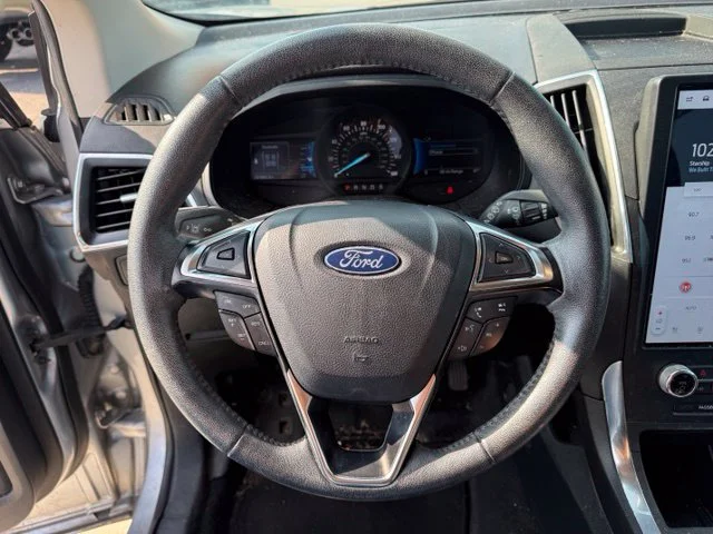 Used 2022 Silver Ford Titanium image 16