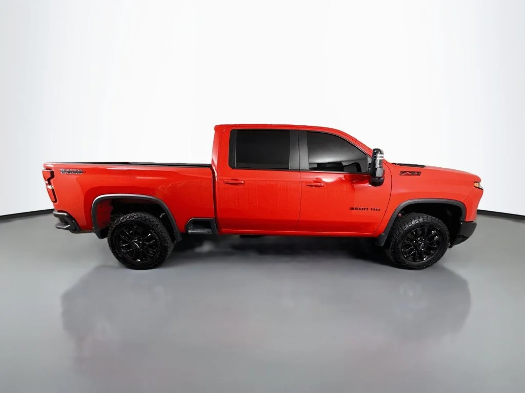 Used 2025 Red Chevrolet LT image 8