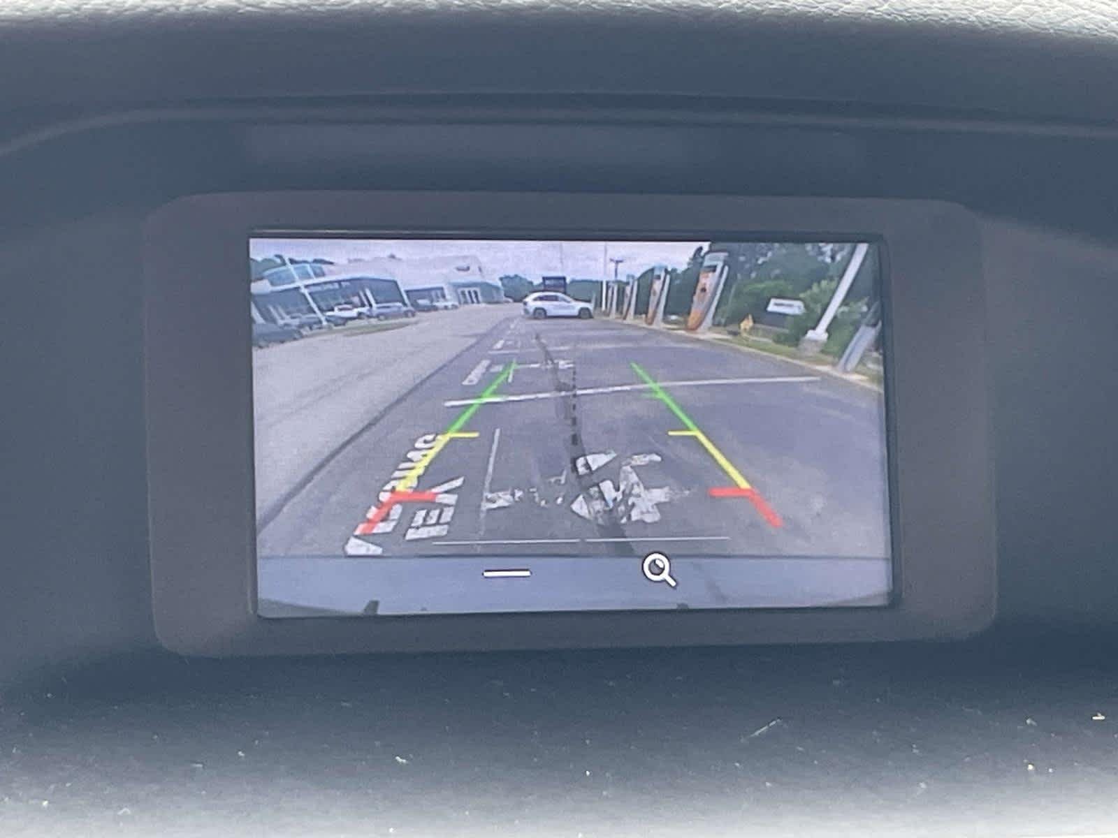 Used 2016 Magnetic Ford SE image 25