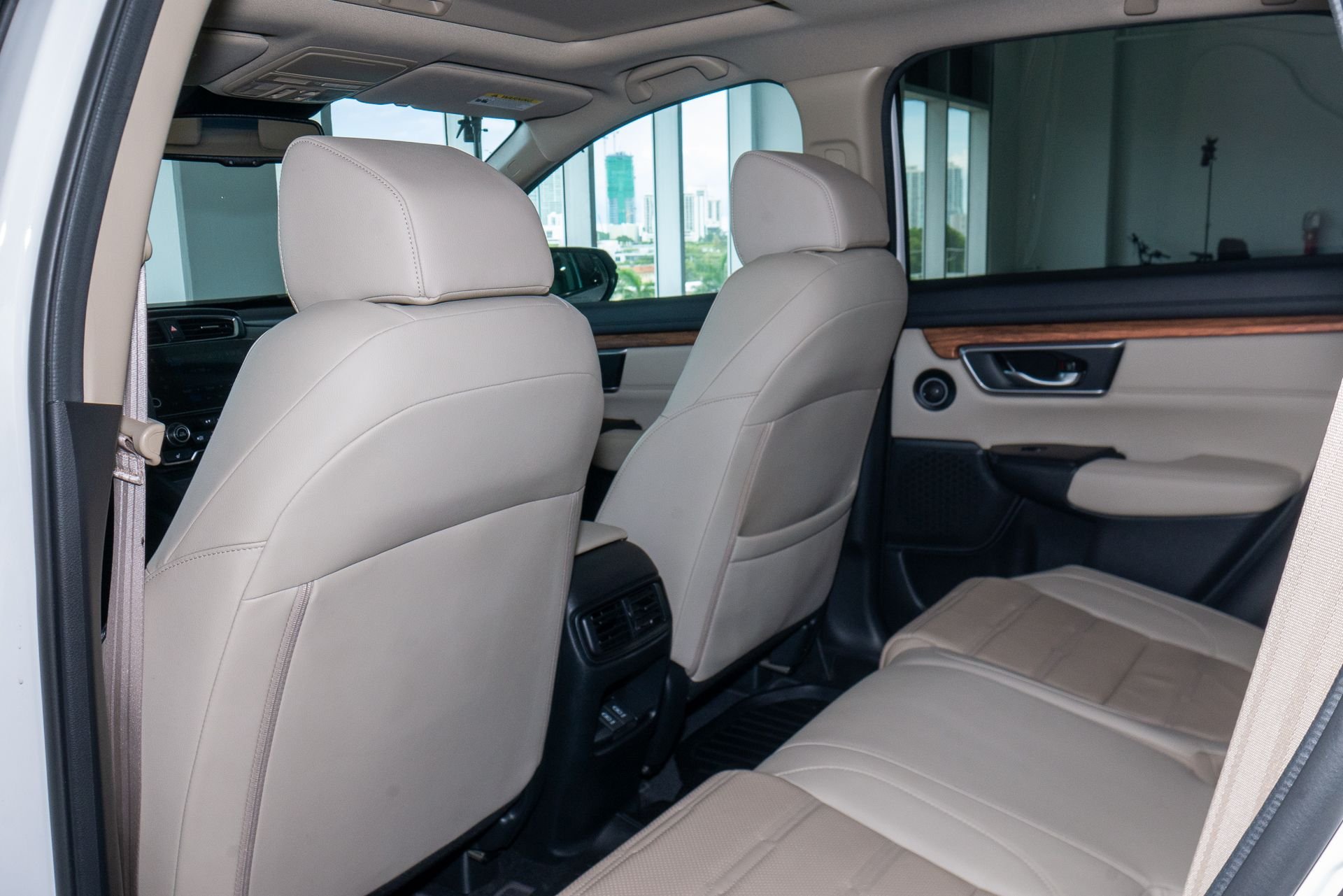 Used 2021 White Honda EX-L image 18