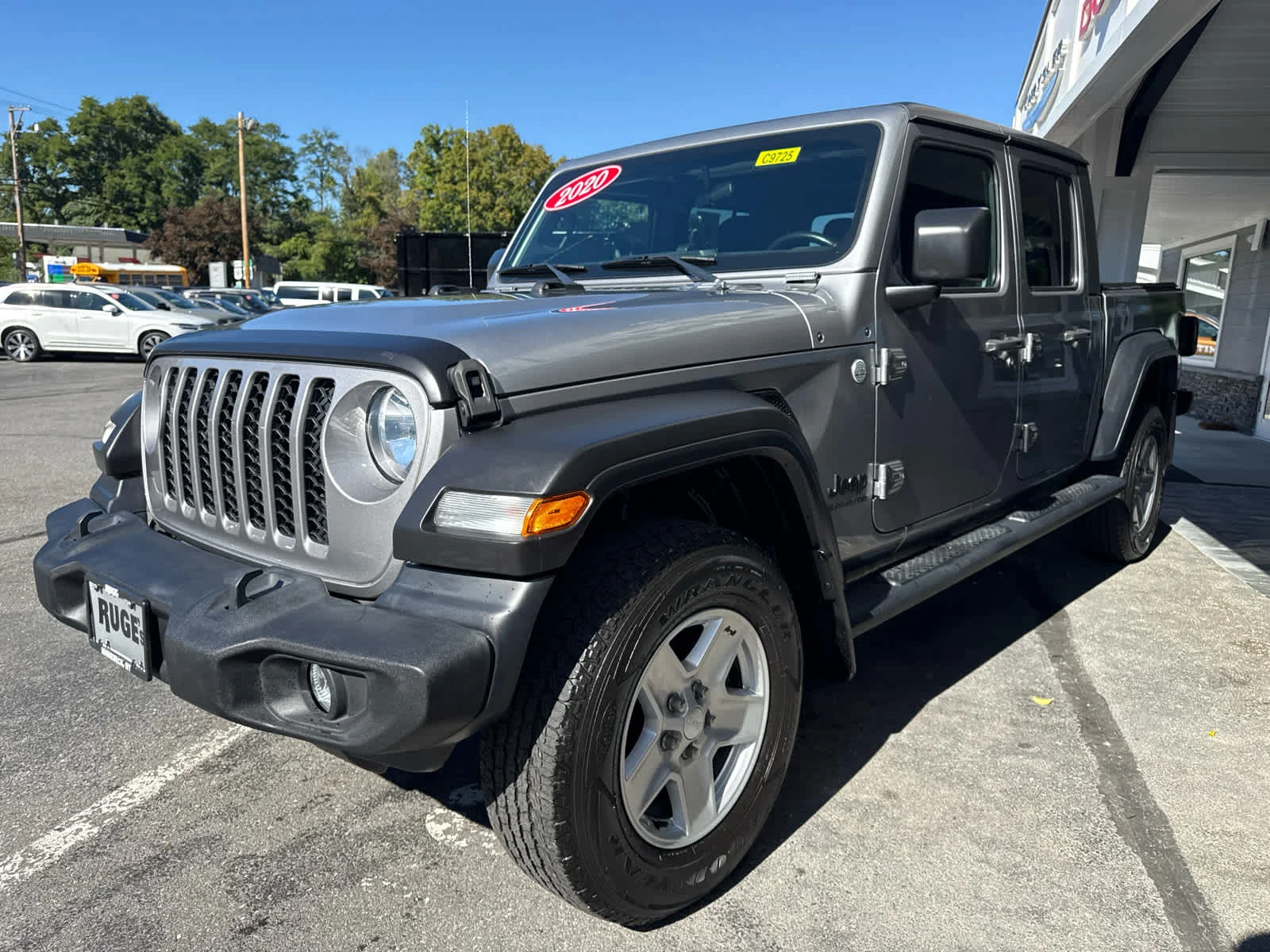 Used 2020 Billet Silver Metallic Clearcoat Jeep Sport S image 7