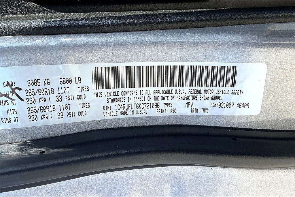 Used 2019 Silver Jeep Trailhawk image 20