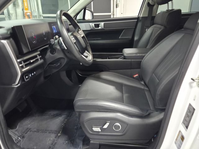Used 2024 White Hyundai SEL image 5