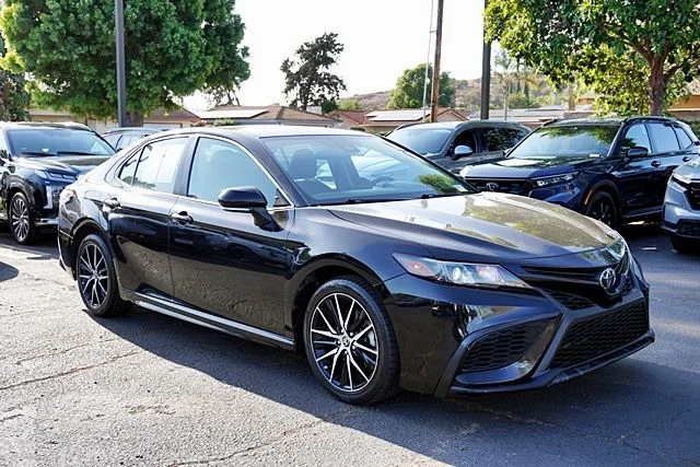 Used 2022 Black Toyota SE image 5