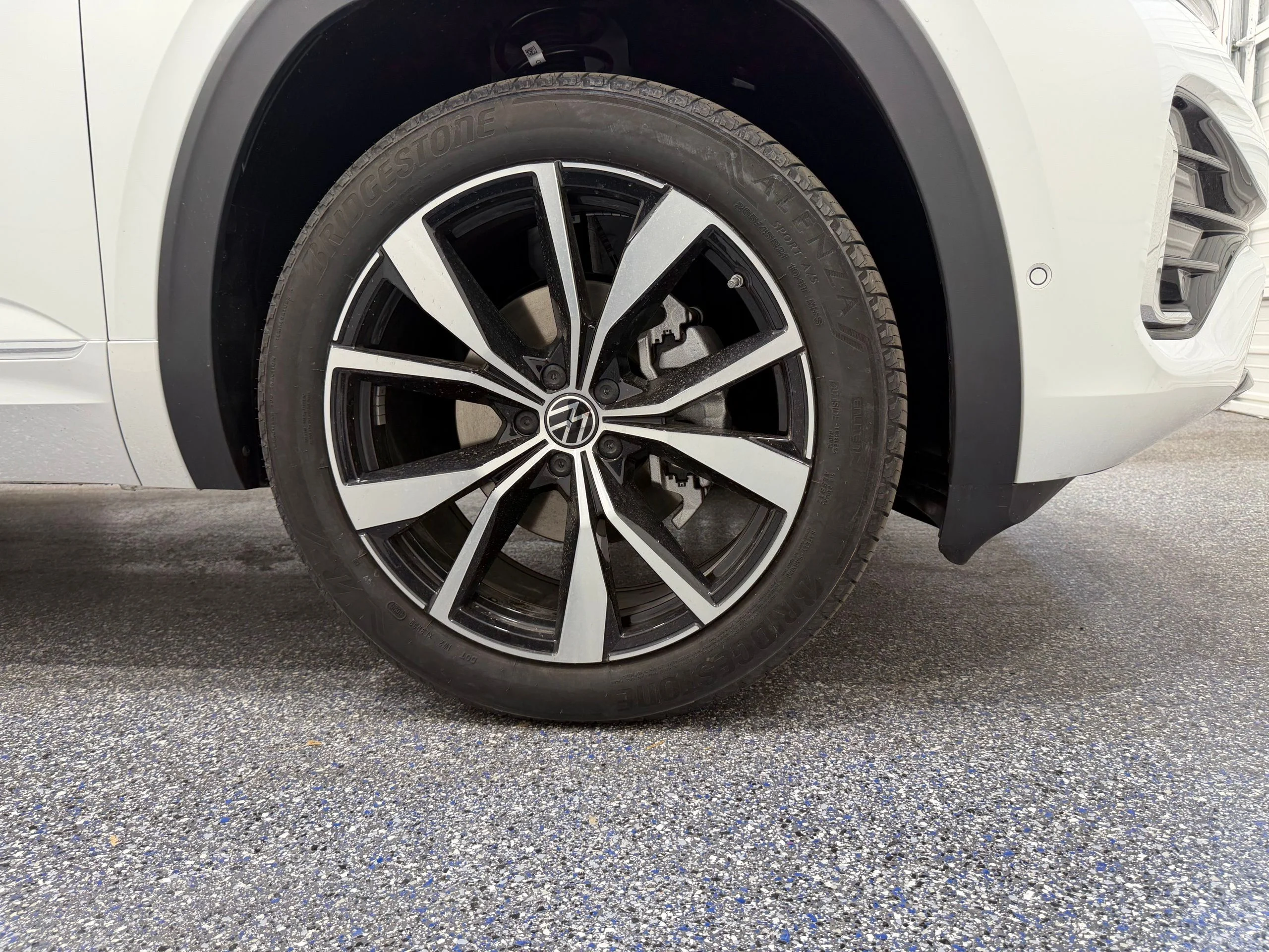 New 2026 White Volkswagen 2.0T SEL Premium R-Line image 14