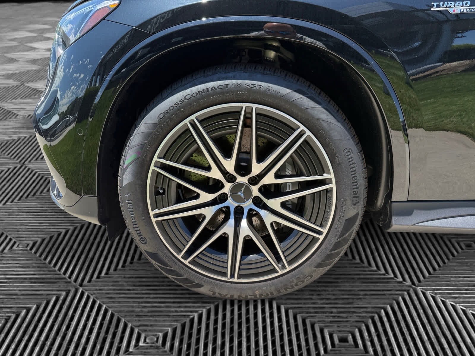 2025 Mercedes-Benz GLC AMG GLC63 S - Photo 9