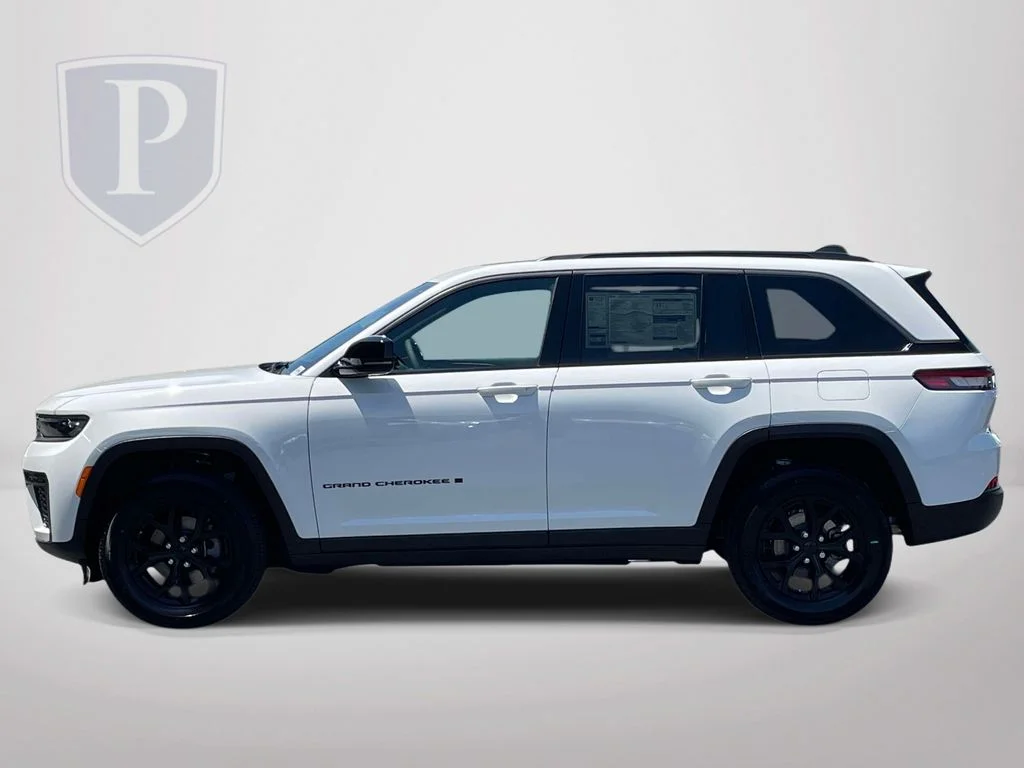 New 2026 Bright White Clear-Coat Exterior Paint Jeep Altitude image 5