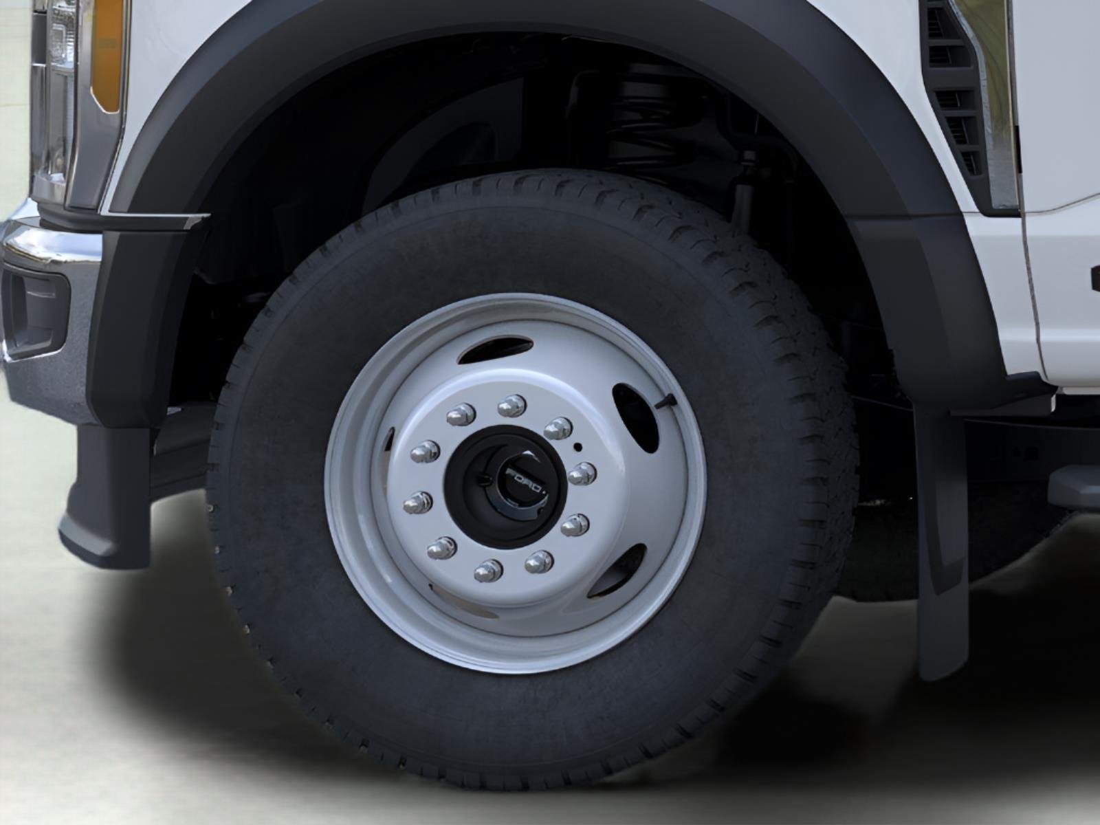 New 2026 Oxford White FORD F-550® XL image 19
